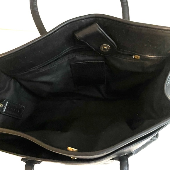 Coach vintage black bag. - Picture 3 of 7